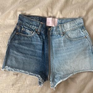 revice shorts two tone full zipper